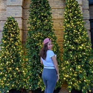 Meet your Posher, Claire